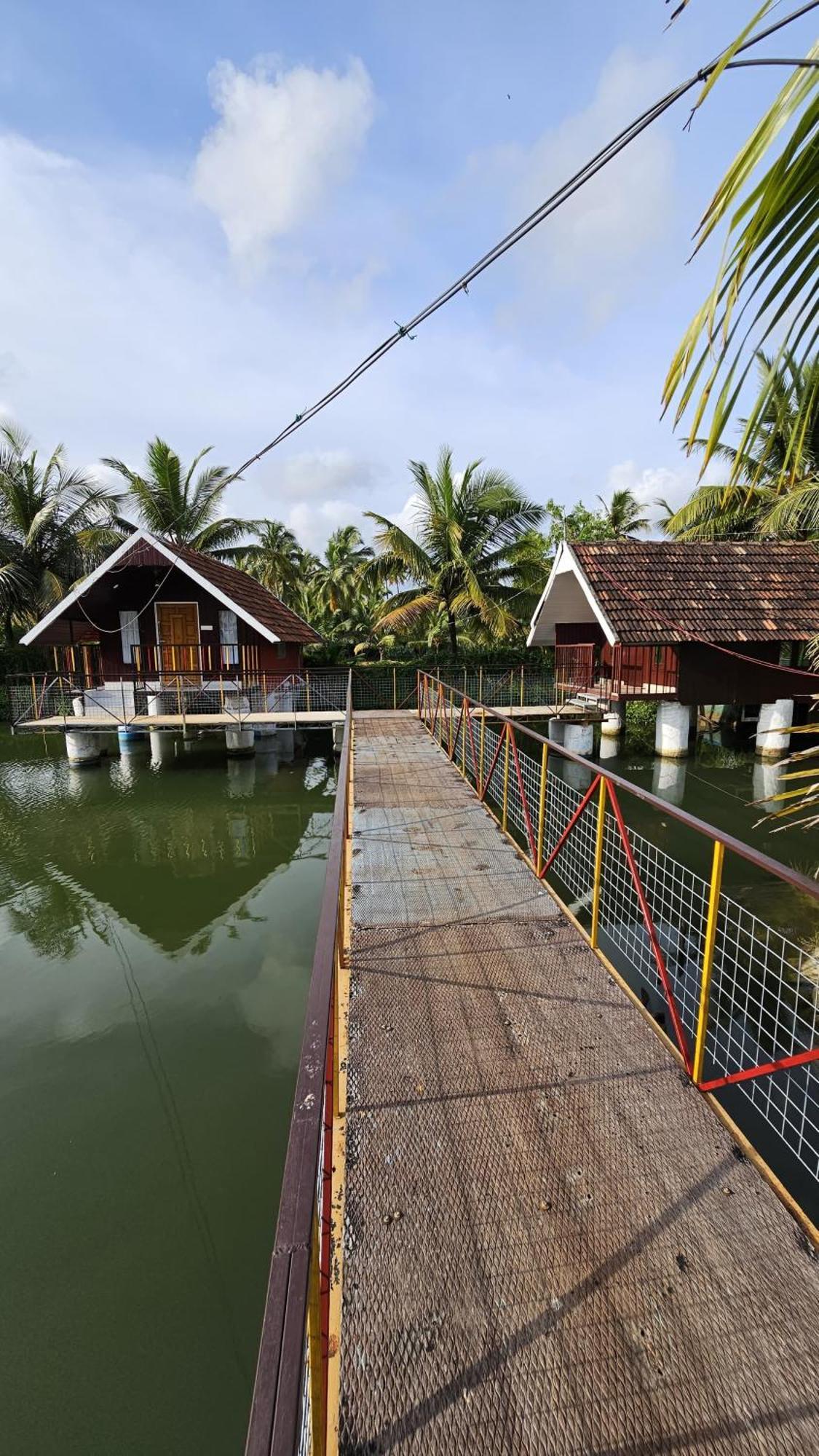 Munroe Island Lake Resort Mundrothuruth Ngoại thất bức ảnh
